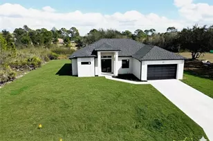 812 Hibiscus Ave, Lehigh Acres, FL 33972 - Photo 2