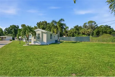 5558 Palm Beach Blvd #5, Fort Myers, FL 33905 - Photo 16