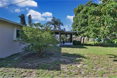 205 Maine Ave, Fort Myers, FL 33905 - Photo 10