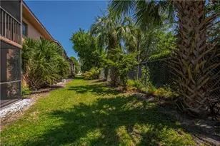 2700 Park Windsor Dr, Fort Myers, FL 33901 - Photo 38