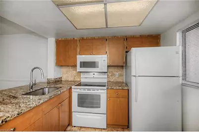 2700 Park Windsor Dr #713, Fort Myers, FL 33901 - Photo 22