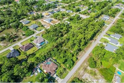 744 Carbon St E, Lehigh Acres, FL 33974 - Photo 16