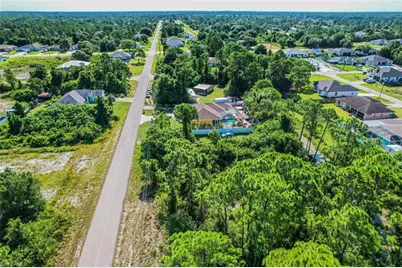 744 Carbon St E, Lehigh Acres, FL 33974 - Photo 10