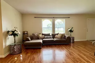 118 SW 10th Terrace, Cape Coral, FL 33991 - Photo 6