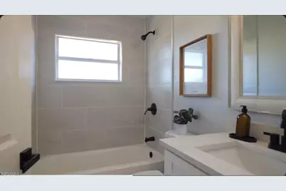 8434 N River Dune St, Tampa, FL 33617 - Photo 6