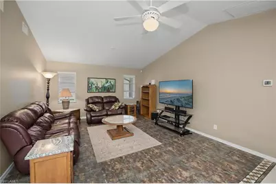 22 SE 13th Ave, Cape Coral, FL 33990 - Photo 16