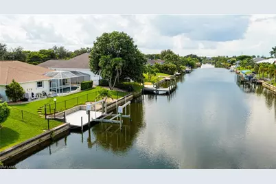 22 SE 13th Ave, Cape Coral, FL 33990 - Photo 6