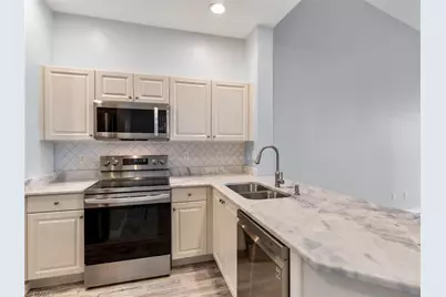 4231 Liron Ave #202, Fort Myers, FL 33916 - Photo 4