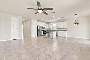 3721 E Hampton Cir, Alva, FL 33920 - Photo 6
