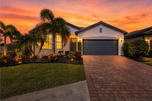 3721 E Hampton Cir, Alva, FL 33920 - Photo 1