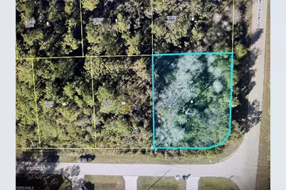 522 Sargent St, Lehigh Acres, FL 33972 - Photo 1