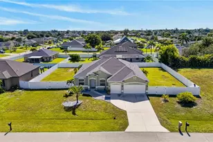 1623 SW 19th Pl, Cape Coral, FL 33991 - Photo 2