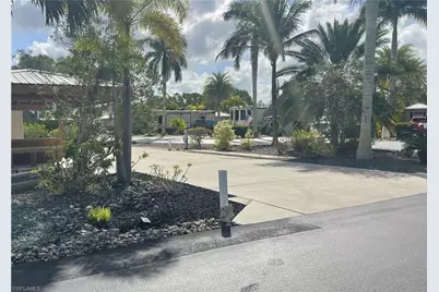 5235 Pineland Daisy Trl, Fort Myers, FL 33905 - Photo 2