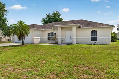 228 Ambury St, Fort Myers, FL 33913 - Photo 2