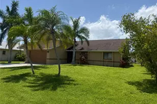 3506 Country Club Blvd, Cape Coral, FL 33904 - Photo 1