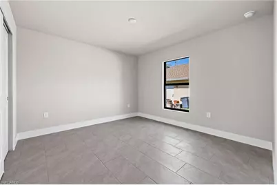 1807 NE 2nd St, Cape Coral, FL 33909 - Photo 18