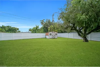 77 Glenmont Dr W, North Fort Myers, FL 33917 - Photo 34