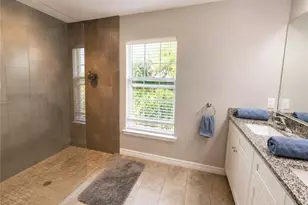 1008 SW 33rd Terrace, Cape Coral, FL 33914 - Photo 10