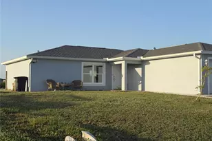 1046 Saturn Ct, Labelle, FL 33945 - Photo 16