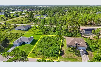 728 Asher St E, Lehigh Acres, FL 33974 - Photo 10