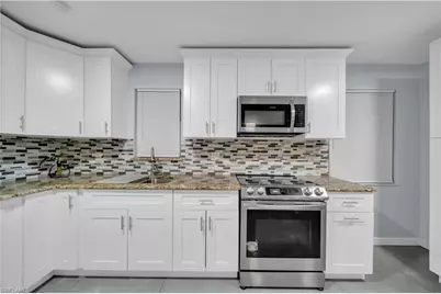 77 Glenmont Dr W, North Fort Myers, FL 33917 - Photo 2