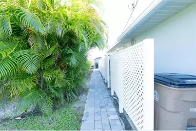 115 SE 35th Ter, Cape Coral, FL 33904 - Photo 24