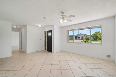 638 NE 15th Ct, Cape Coral, FL 33909 - Photo 4