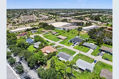 638 NE 15th Ct, Cape Coral, FL 33909 - Photo 36
