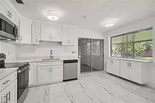 638 NE 15th Ct, Cape Coral, FL 33909 - Photo 1