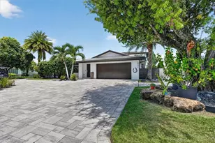 1021 Wittman Dr, Fort Myers, FL 33919 - Photo 2