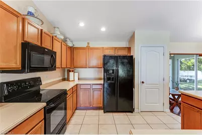 3525 NE 18th Ave, Cape Coral, FL 33909 - Photo 6
