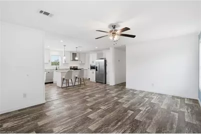 7 Birch Blvd, Fort Myers, FL 33908 - Photo 2