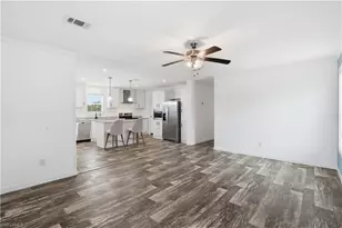 7 Birch Blvd, Fort Myers, FL 33908 - Photo 2