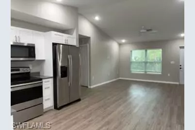 6054 N Moss Cir, Labelle, FL 33935 - Photo 6