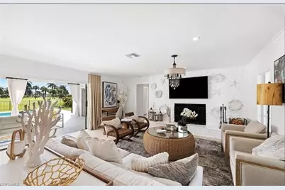 2728 Crayton Rd, Naples, FL 34103 - Photo 4