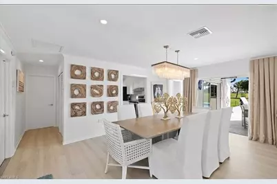 2728 Crayton Rd, Naples, FL 34103 - Photo 8