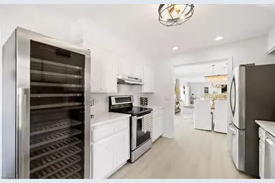 2728 Crayton Rd, Naples, FL 34103 - Photo 10