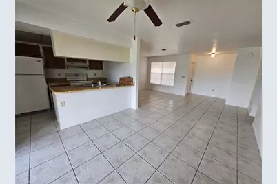 120 SW Trafalgar Pkwy #4, Cape Coral, FL 33991 - Photo 4