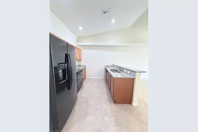 717 SE 7th St, Cape Coral, FL 33990 - Photo 2