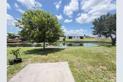 717 SE 7th St, Cape Coral, FL 33990 - Photo 12