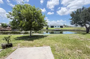 717 SE 7th St, Cape Coral, FL 33990 - Photo 12