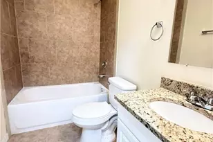 717 SE 7th St, Cape Coral, FL 33990 - Photo 6