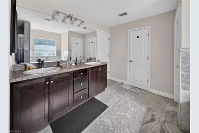 527 NW 27th Ave, Cape Coral, FL 33993 - Photo 18