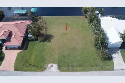 126 Montrose Dr, Fort Myers, FL 33919 - Photo 4