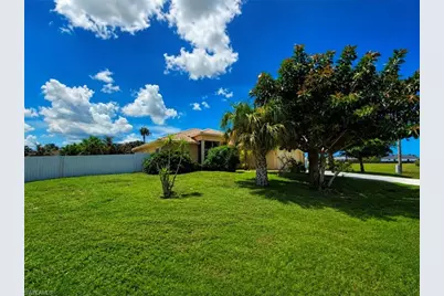 2110 Embers Pkwy W, Cape Coral, FL 33993 - Photo 48