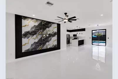 1810 NE 6th Pl, Cape Coral, FL 33909 - Photo 2