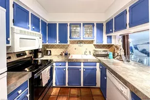 2708 Santa Cruz Blvd, Naples, FL 34112 - Photo 14
