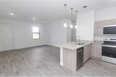 8109 Olive Ct, Labelle, FL 33935 - Photo 10