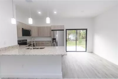 8109 Olive Ct, Labelle, FL 33935 - Photo 14