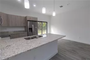 8038 Rolling Cir, Labelle, FL 33935 - Photo 4